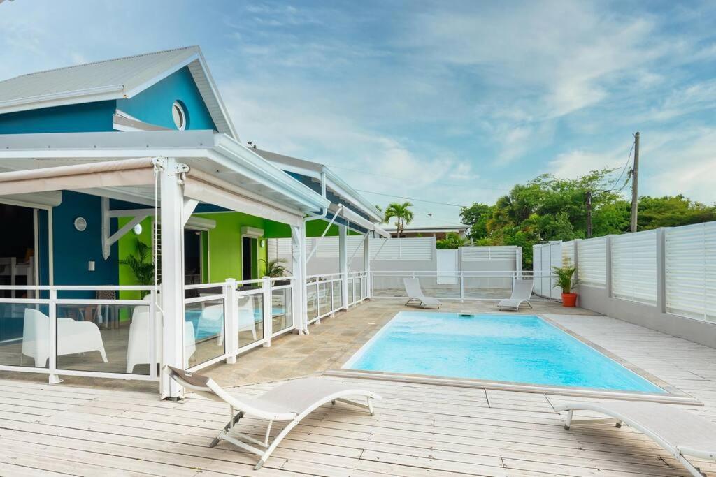 Villa De Standing Avec Piscine Au Gosier เลอโกซิเยร์ ภายนอก รูปภาพ